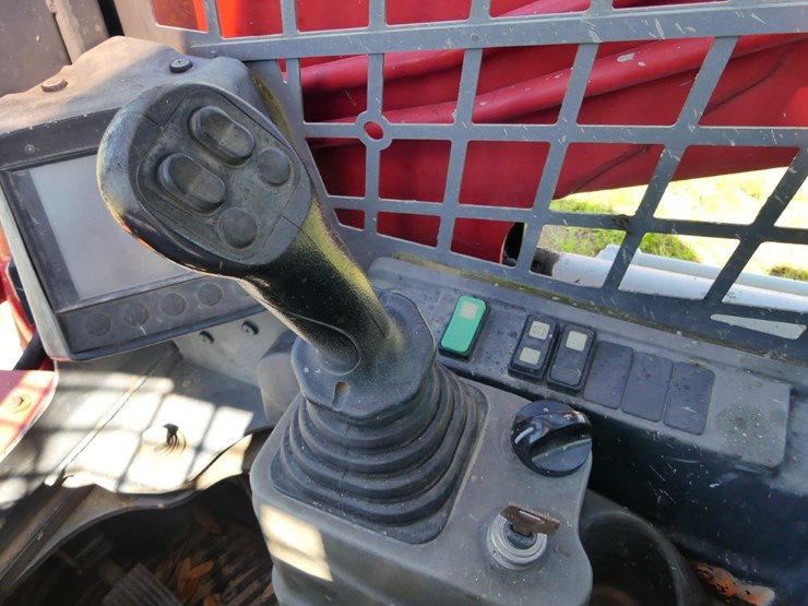 2020-takeuchi-tl8r2-image-11