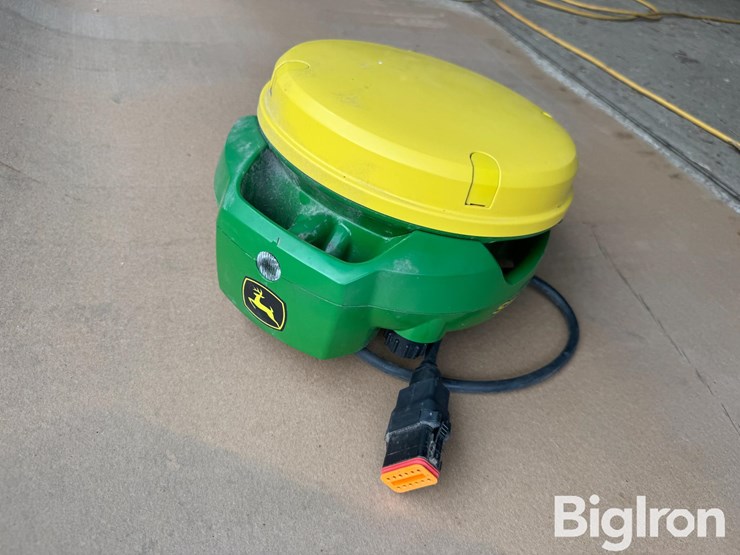 2023-john-deere-7000-image-2