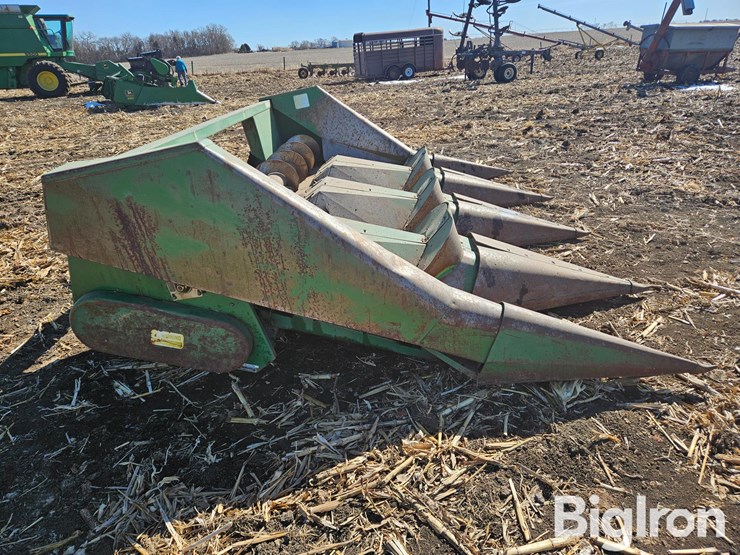 john-deere-444-image-4