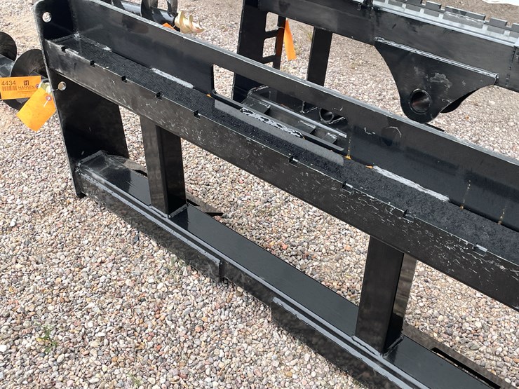 #4370-•-unused-2026-wolverine-pallet-fork-frame-attachment-image-7