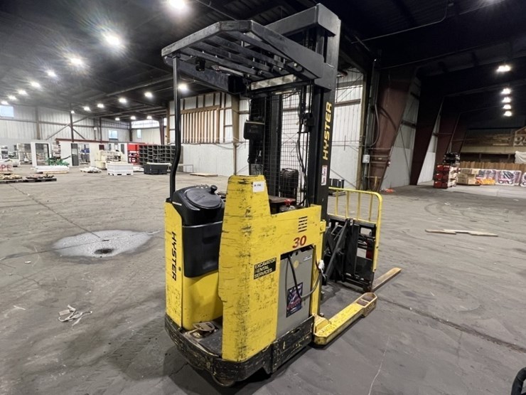 hyster-n30xmdr2-stand-up-forklift-image-3