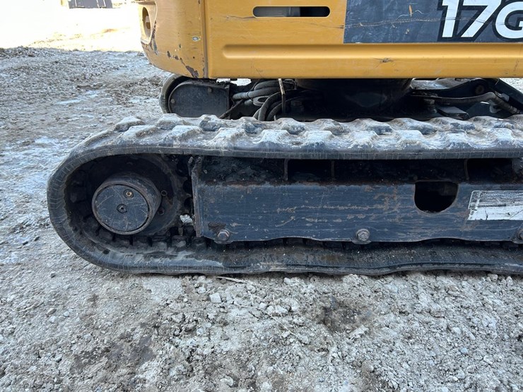 2017-deere-17g-image-13