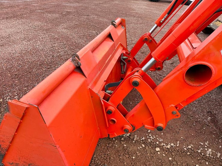 2005-kubota-la1301s-image-26