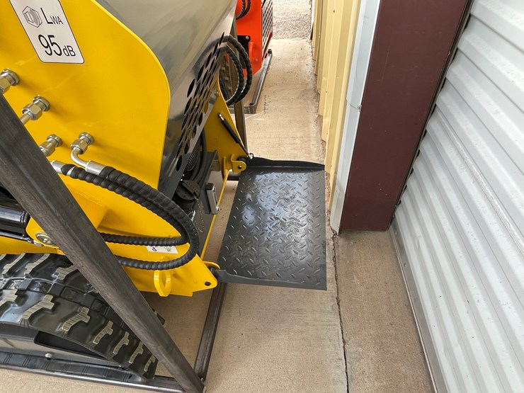 #4310-•-unused-2026-mini-skid-steer-loader-image-5