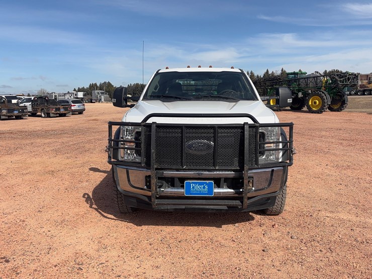 2017-ford-f550-image-2