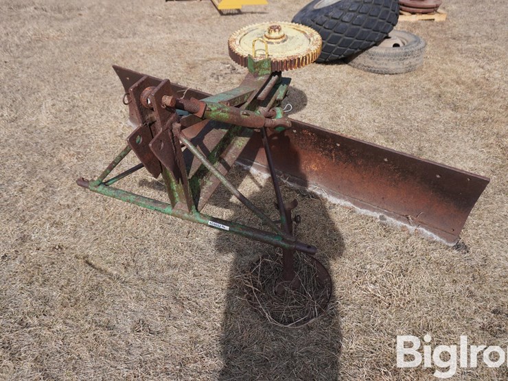 john-deere-7-image-1