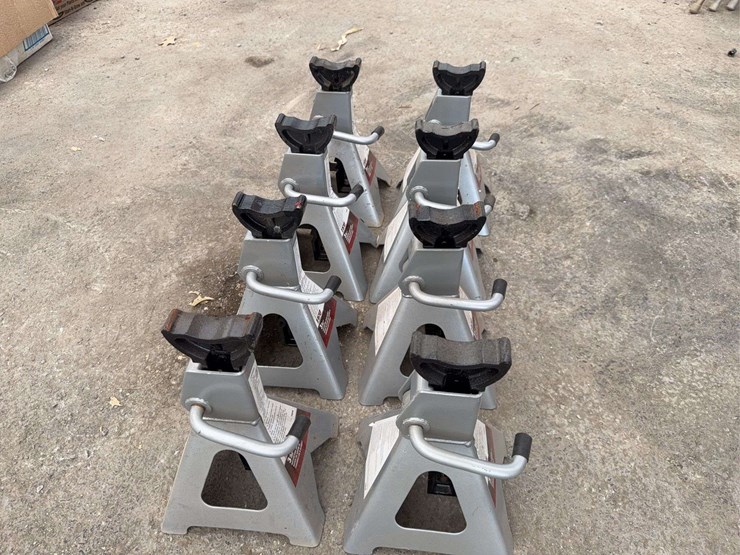 (8)-3-ton-jack-stands-image-2