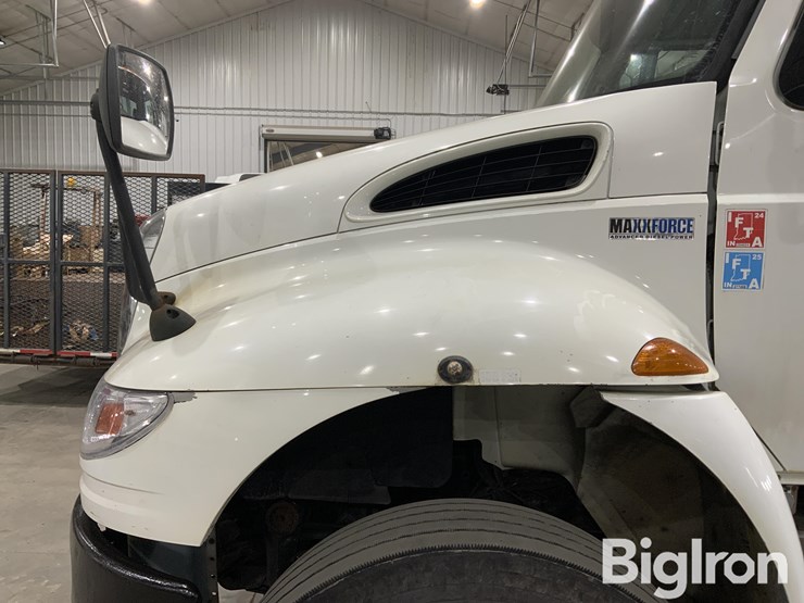 2014-international-durastar-4400-image-12