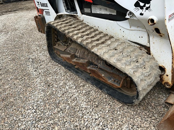2019-bobcat-t595-image-12