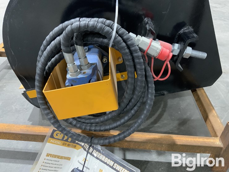 2025-massey-ferguson-730-image-17