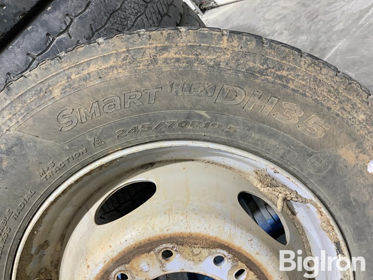 massey-ferguson-730-image-12