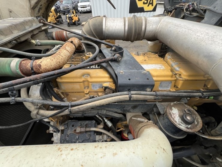 1996-peterbilt-378-image-12