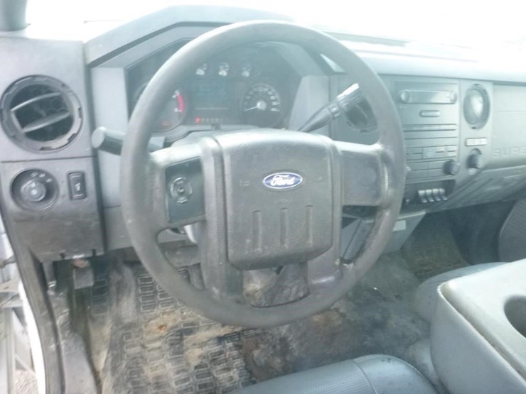 2012-ford-f550-image-14