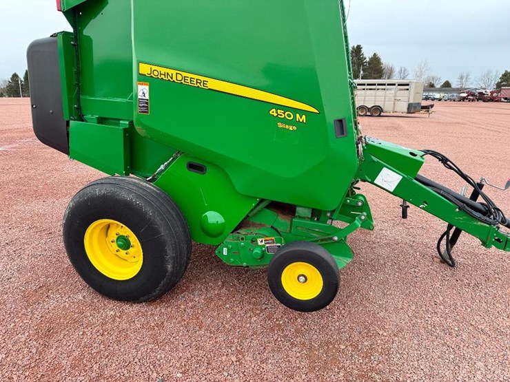 2020-john-deere-450m-image-9