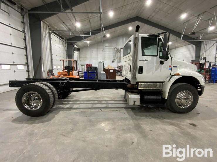 2014-international-durastar-4400-image-4