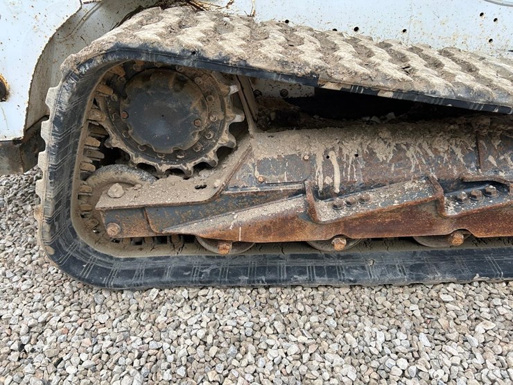 2019-bobcat-t595-image-13