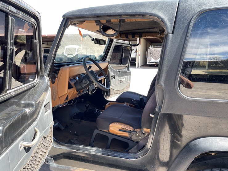 1994-jeep-wrangler-image-18