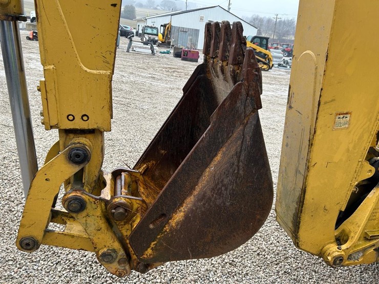 caterpillar-426c-image-14