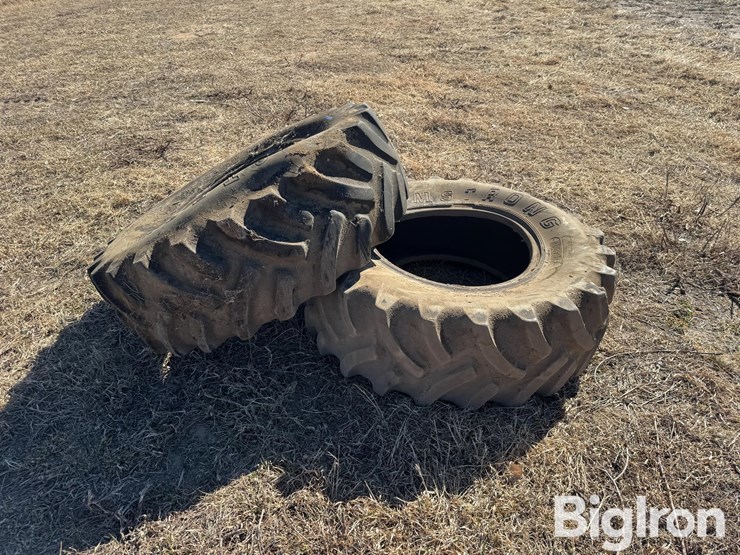 16.9-26-tires-image-8