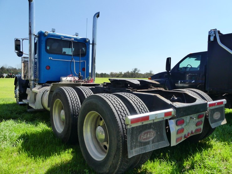 2006-caterpillar-18-image-3