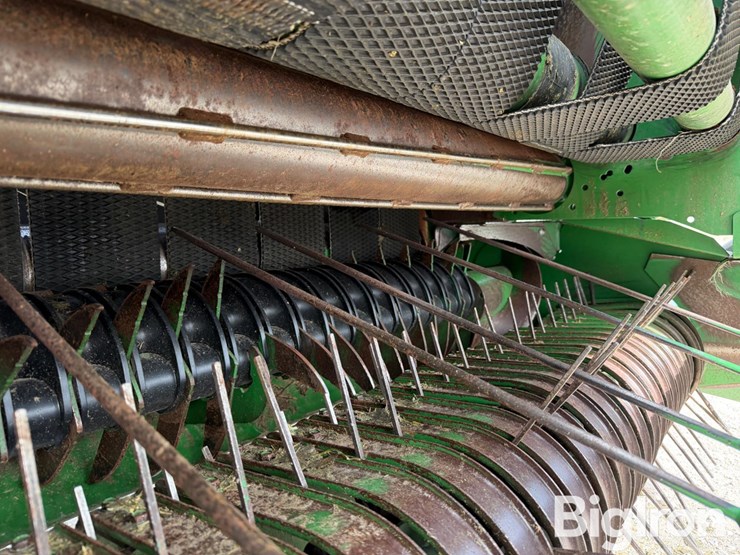 2023-john-deere-560m-image-18