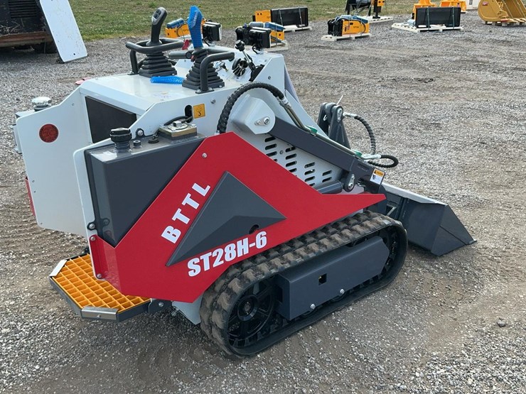 #1017-•-unused-2025-bttl-st28h-6-mini-skid-loader-image-5