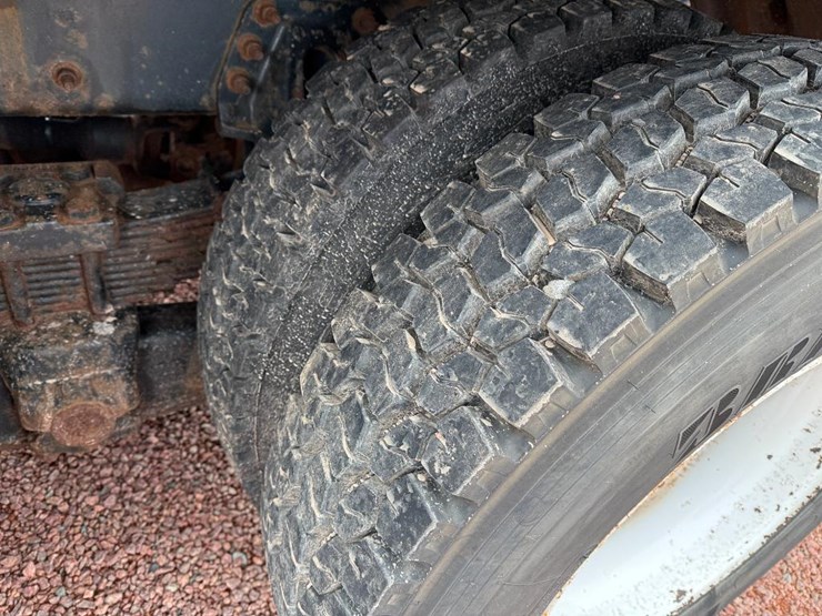 international-7600-image-8