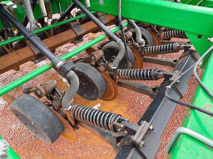 john-deere-1560-image-23