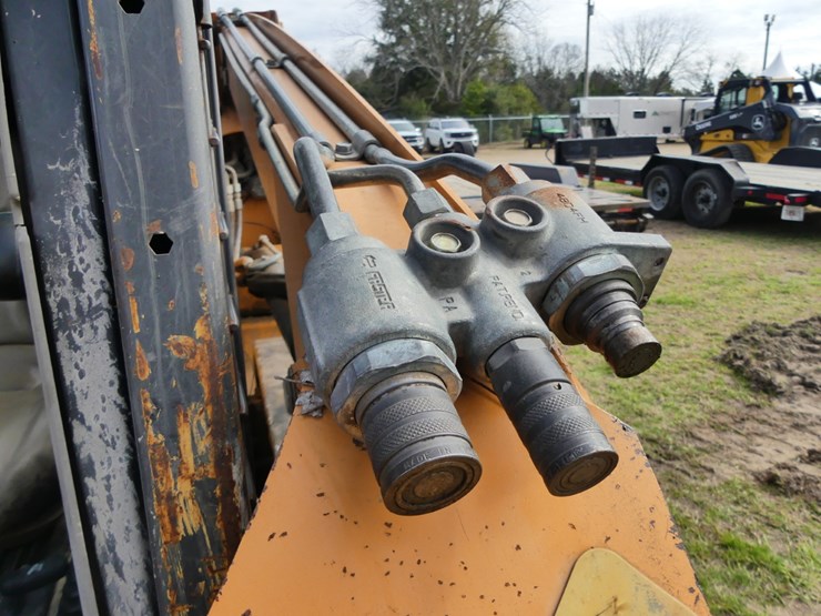 2015-case-tr320-image-11