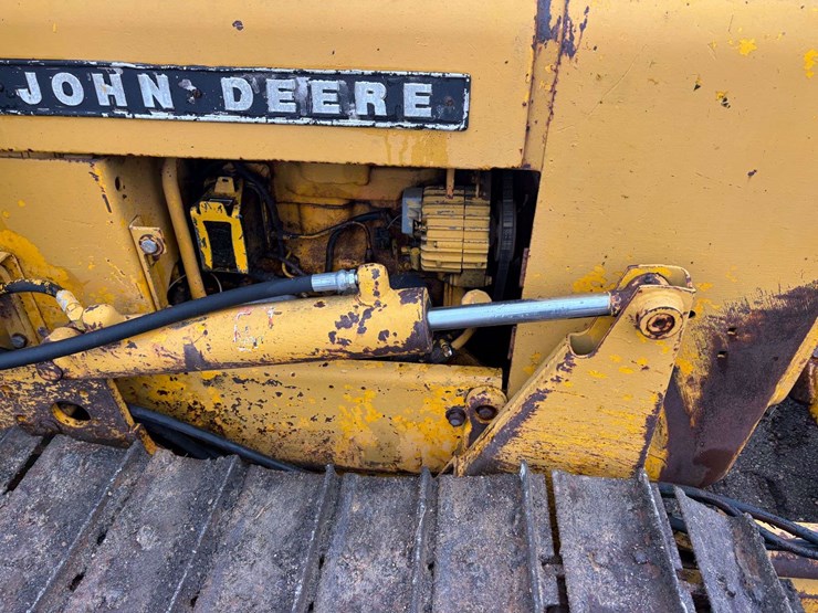 deere-350ce-image-16