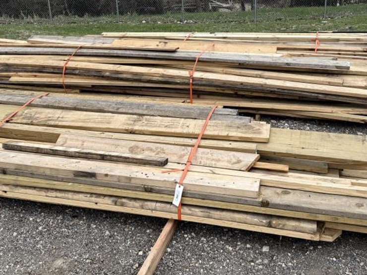 #300-•-lumber-bundle---up-to-15',-8',-12',-16',-19'-&-12'-image-1