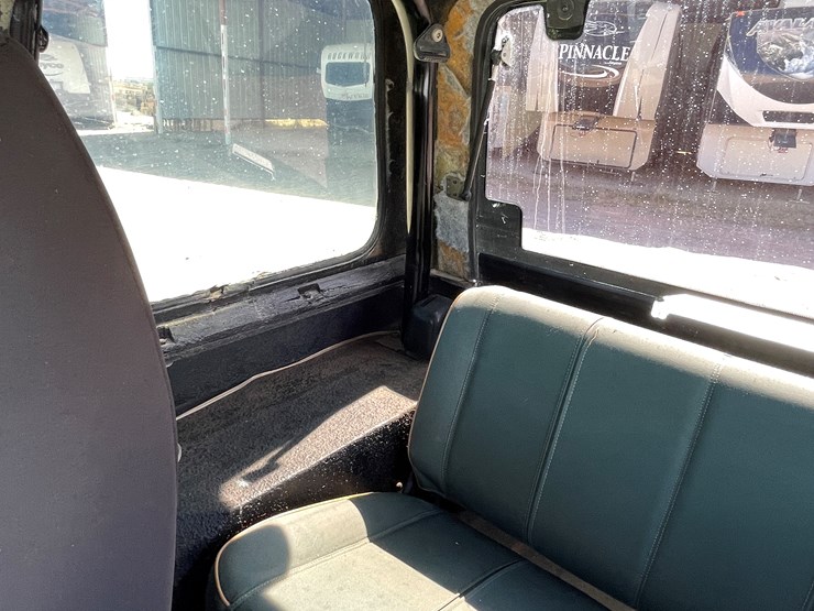 1994-jeep-wrangler-image-41