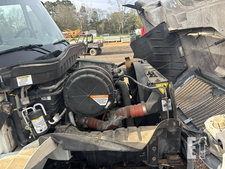 2009-international-durastar-4400-image-11