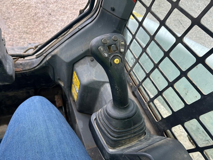 2022-bobcat-t66-image-23