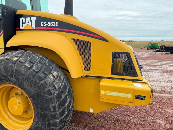 caterpillar-cs-563e-image-22