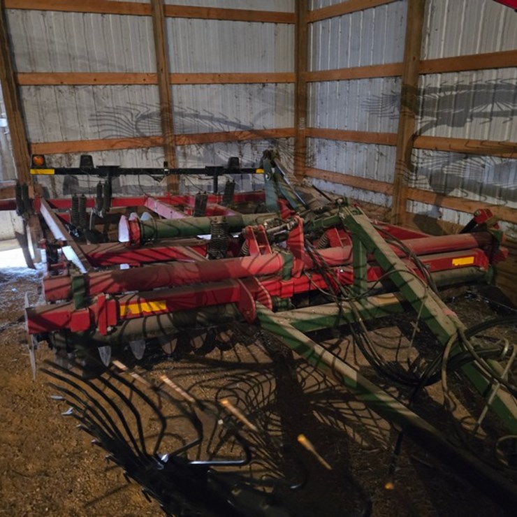 #515 • Brillion 9 Shank Chisel Plow