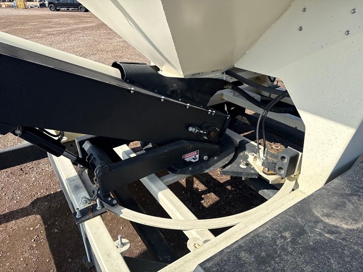 2021-meridian-375rt8-image-12