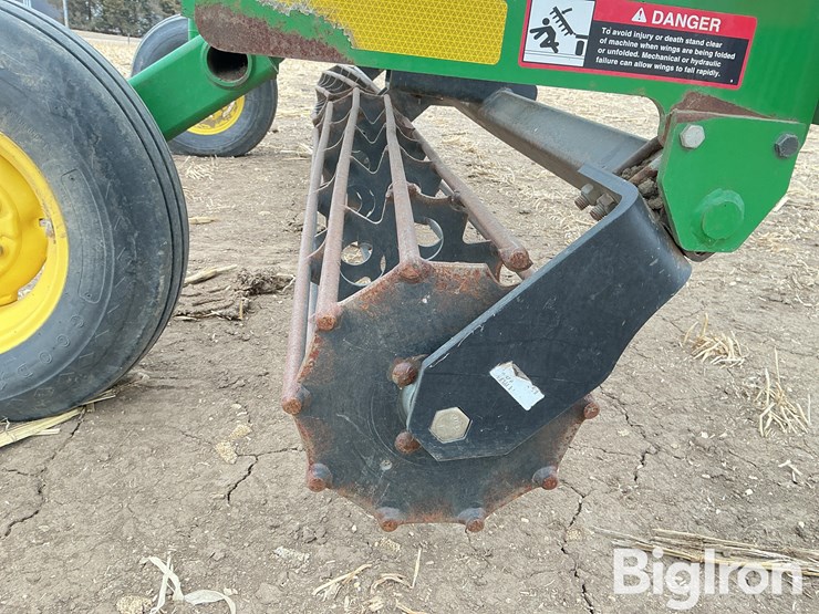 john-deere-200-image-18