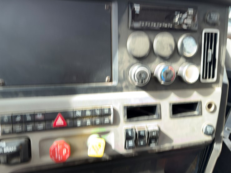 #40953-•-2019-freightliner-cascadia-t/a-daycab-truck-tractor-3akjhtdv4kskd3197-image-63