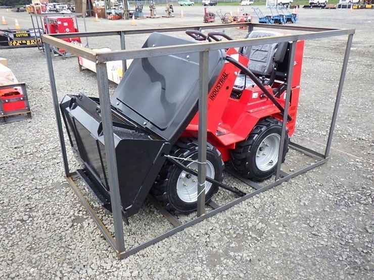 2026-agt-sda-140w-skid-steer-loader-image-5