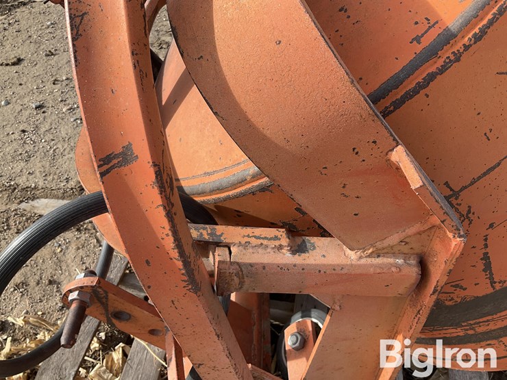 big-red-cement-mixer-image-15
