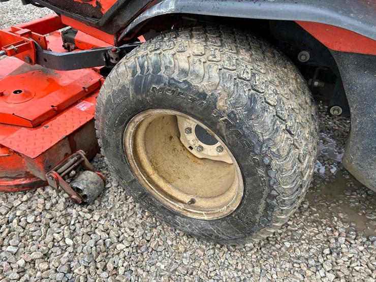 kubota-f2690-image-14