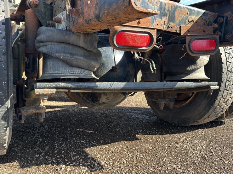 2006-caterpillar-c11-image-23