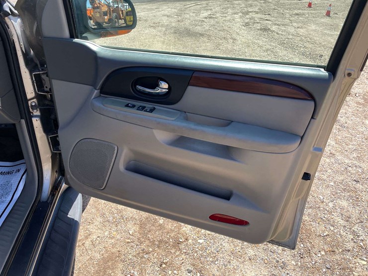 2003-gmc-envoy-image-17