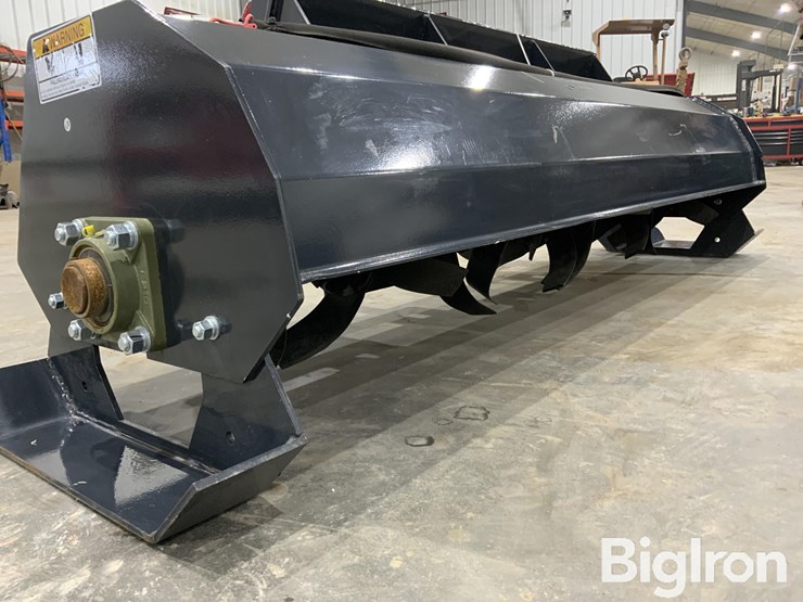 2025-massey-ferguson-730-image-15