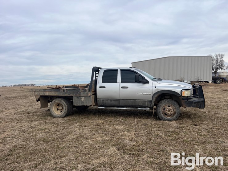 2004-dodge-3500-image-4