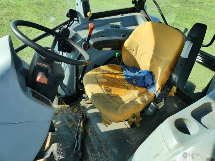 new-holland-t5070-image-12