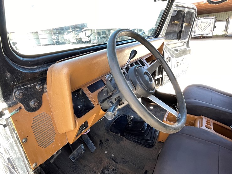 1994-jeep-wrangler-image-23