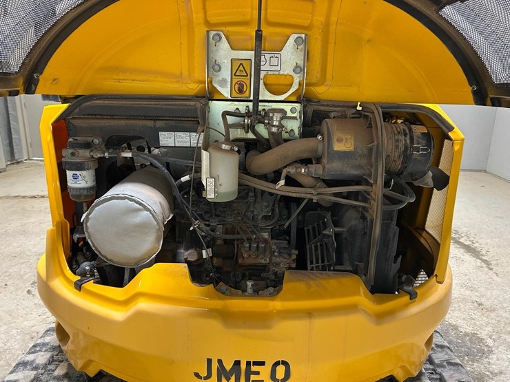 2022-jcb-35z-mini-excavator-image-14