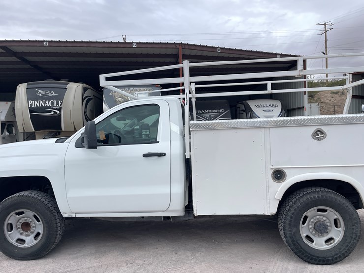 2015-chevrolet-silverado-2500-image-14